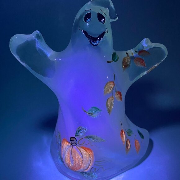 MINT 2005 Fenton Art Glass Halloween Ghost, Signed by J. Cutshaw - Picture 10 of 13